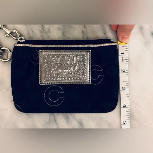 Coach Women's Black Silver Trim SIGNATURE POPPY 1941 Wristlet and Dust Bag - Picture 8 of 8